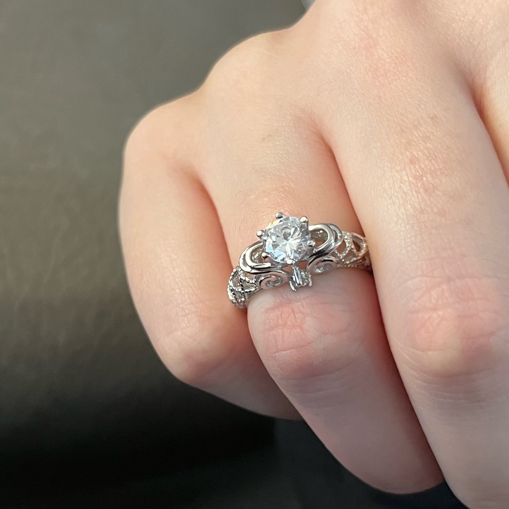 Charmed Aroma | Size 6 Sterling Silver Ring